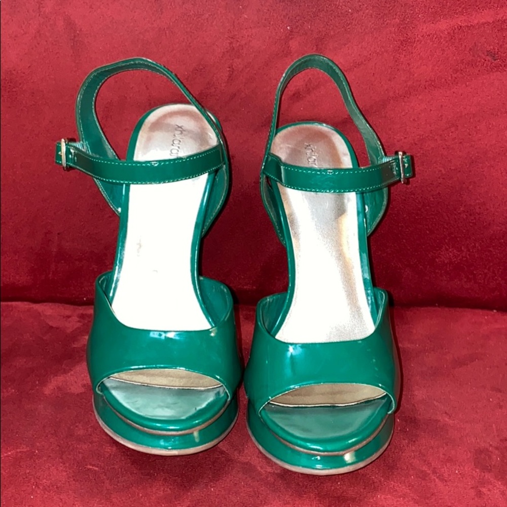 Green Xhilaration Pumps